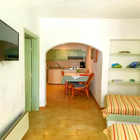 Kastro Aparthotel