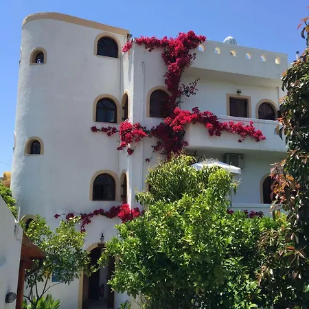 Kastro Aparthotel Myrtos
