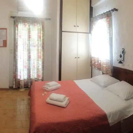 Kastro Aparthotel Myrtos