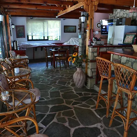 Kastro Aparthotel Myrtos