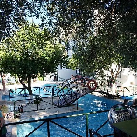 Aparthotel Kastro 3*